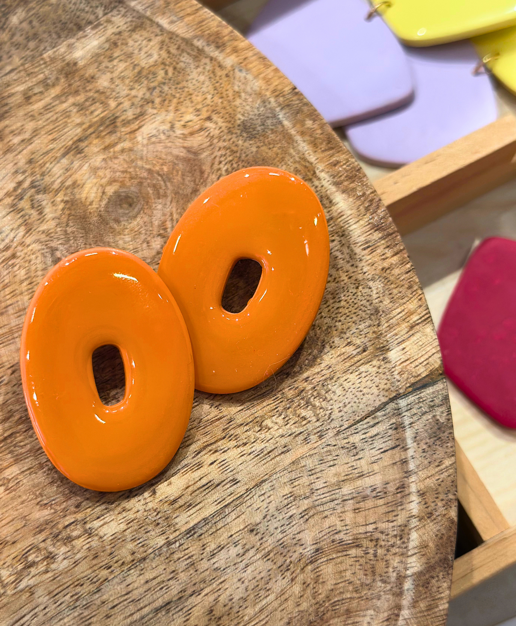 oli_m_orange