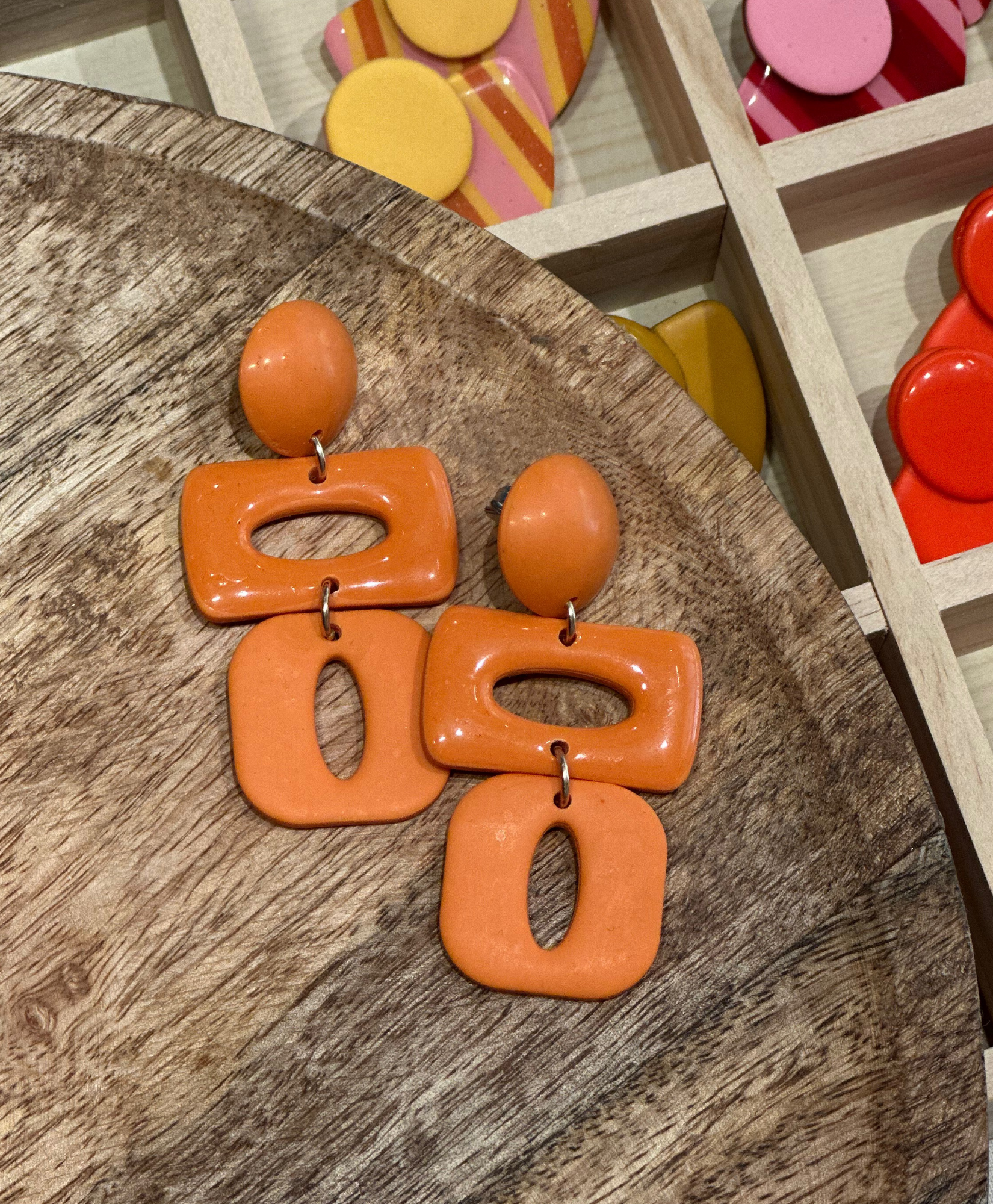 sixtine_unies_orange